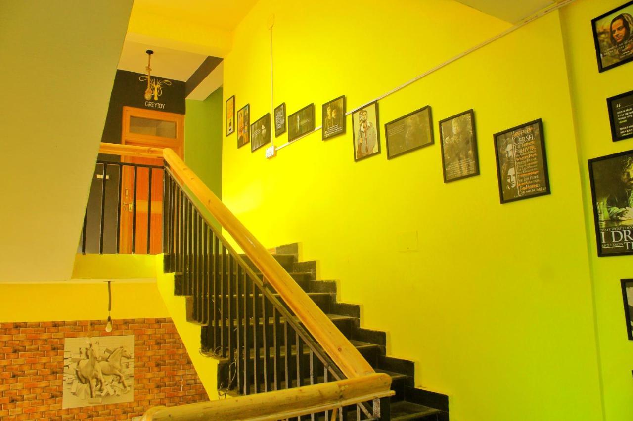 Whoopers Hostel Kasol Bagian luar foto