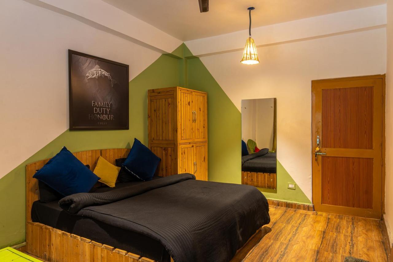 Whoopers Hostel Kasol Bagian luar foto