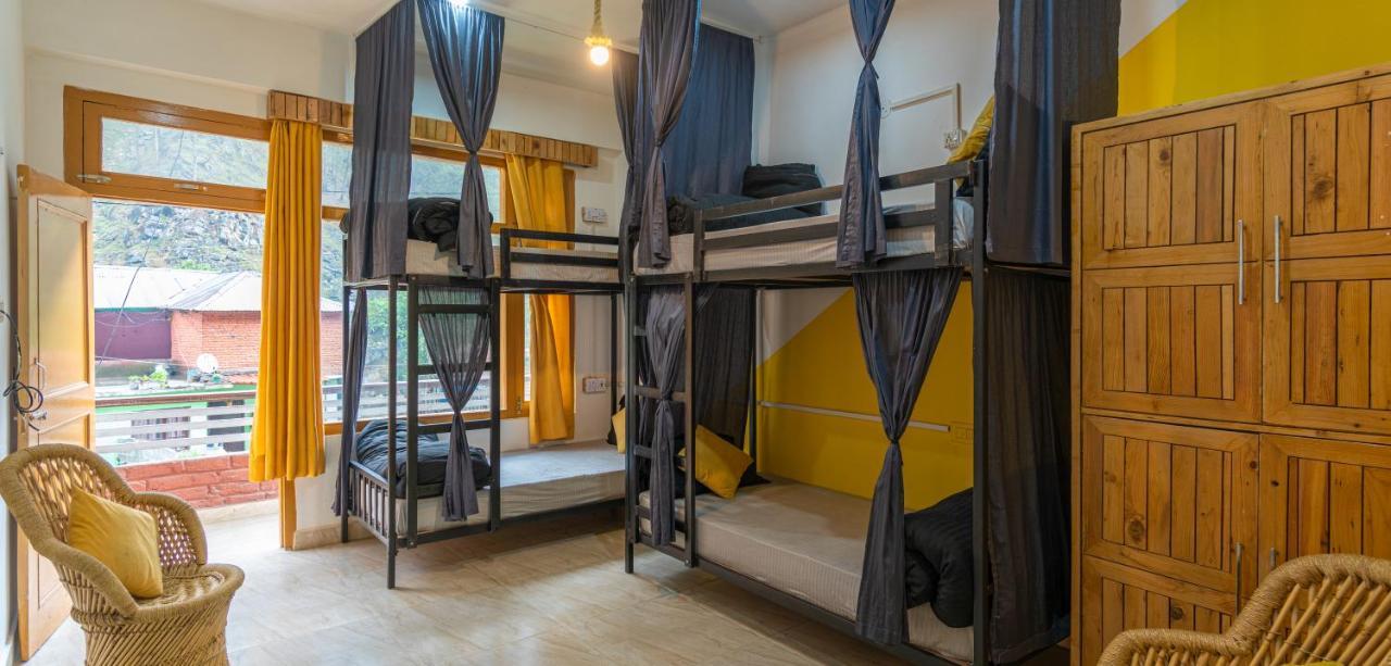 Whoopers Hostel Kasol Bagian luar foto