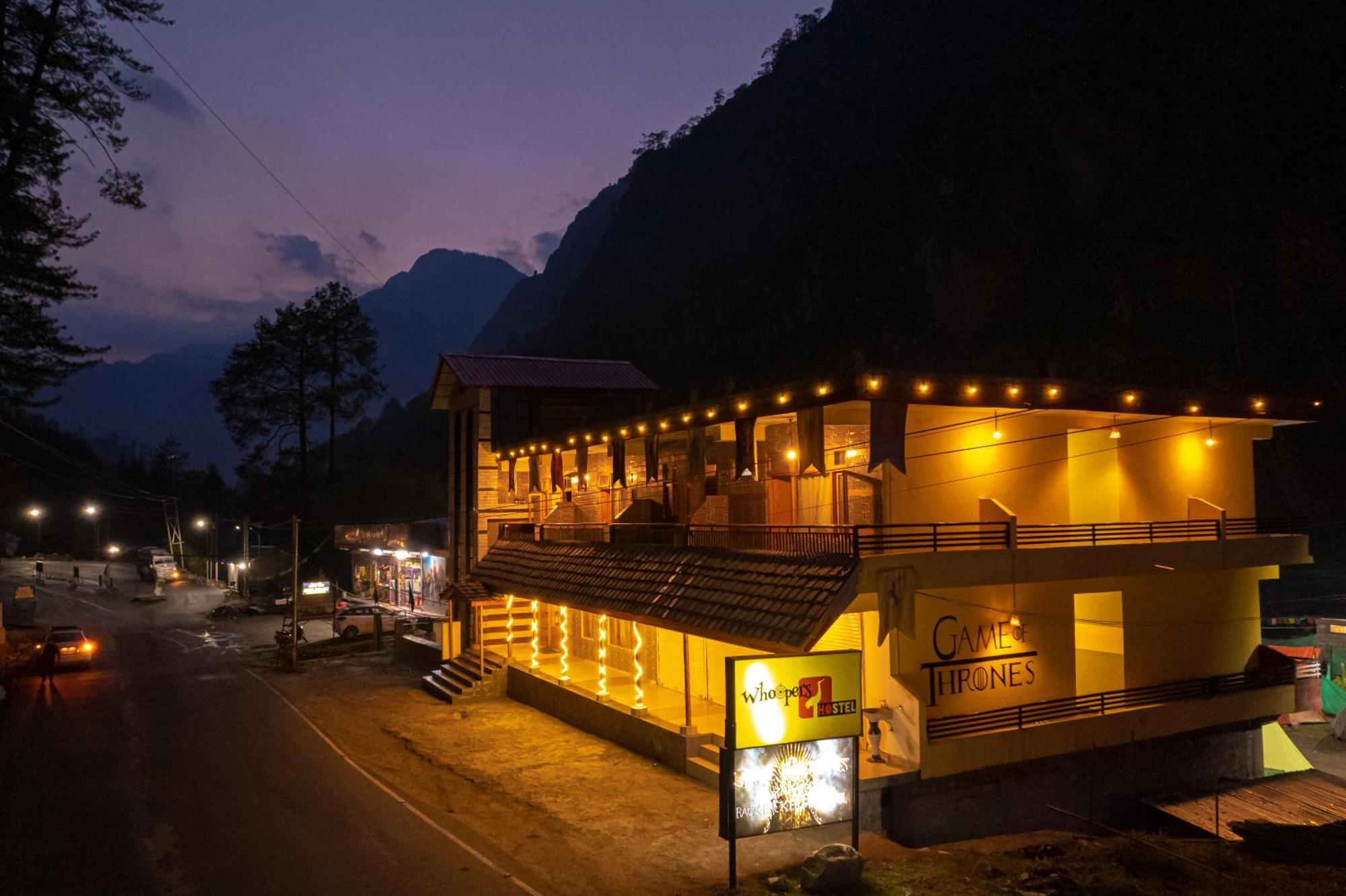 Whoopers Hostel Kasol Bagian luar foto